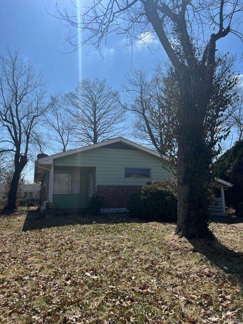 2228 Lovett Drive - Photo 1