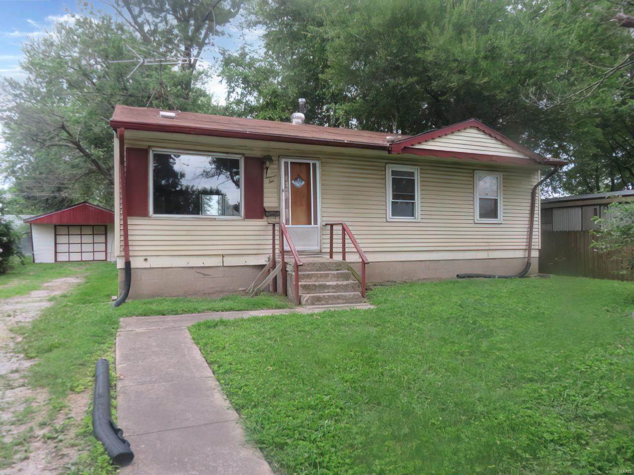 1110 Johnson Street - Photo 1