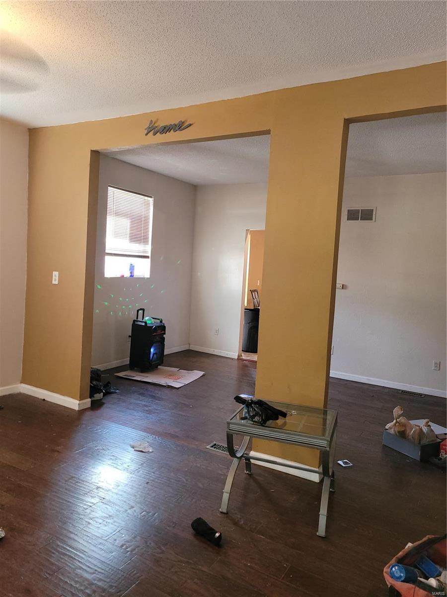 223 11th Street - Photo 1