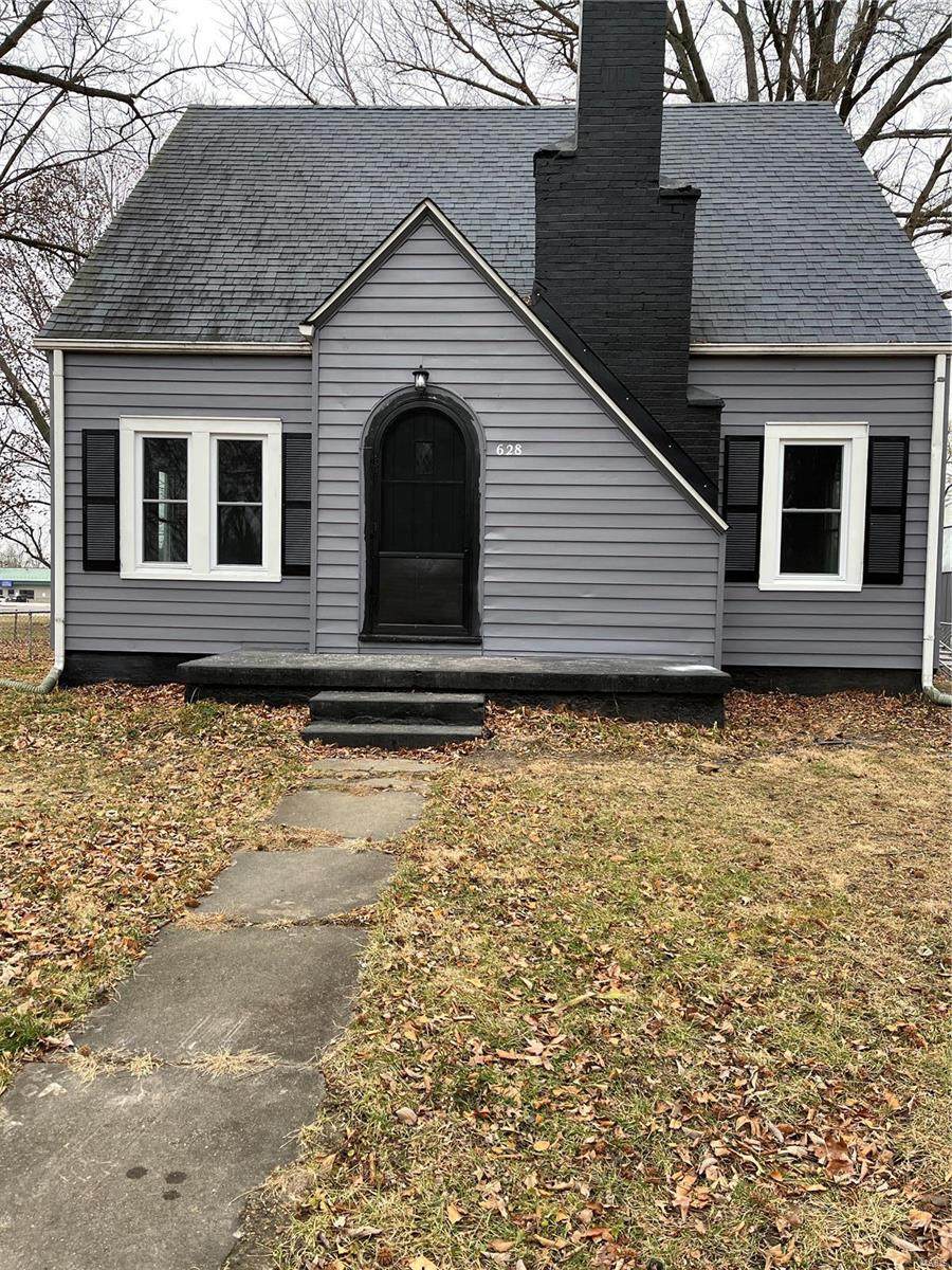 628 Franklin - Photo 1