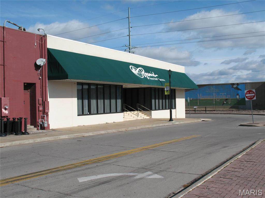 18 Main Street - Photo 1