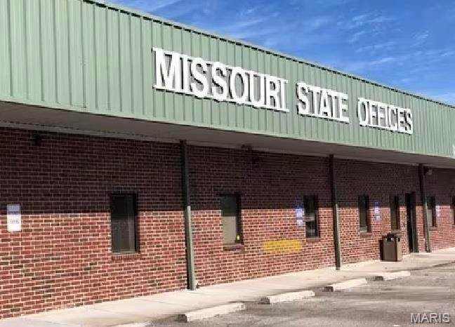 2720 Shepherd Of The Hills Expwy - Photo 1