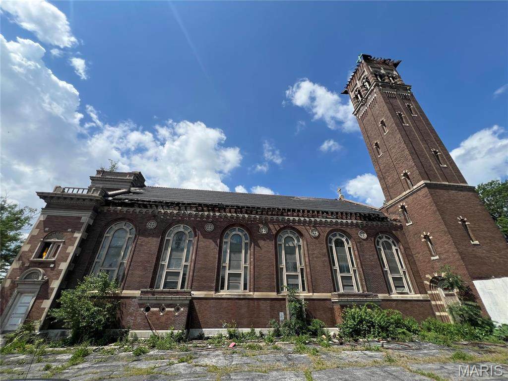 2035 Grand Avenue - Photo 1