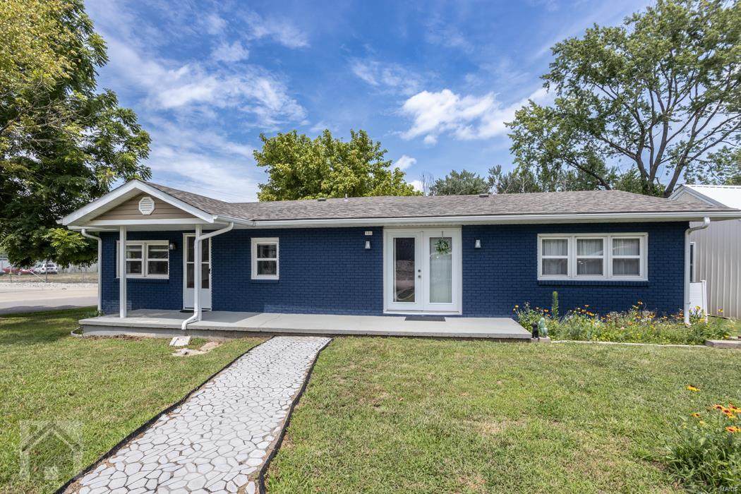 501 Foster Street - Photo 1