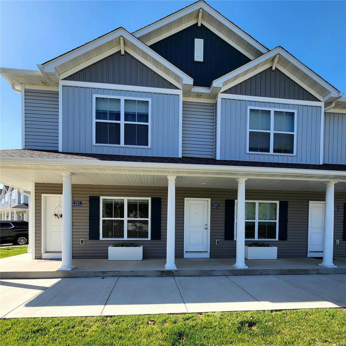 205 Pacific Drive - Photo 1
