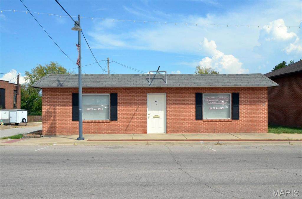 90 Main Street - Photo 1