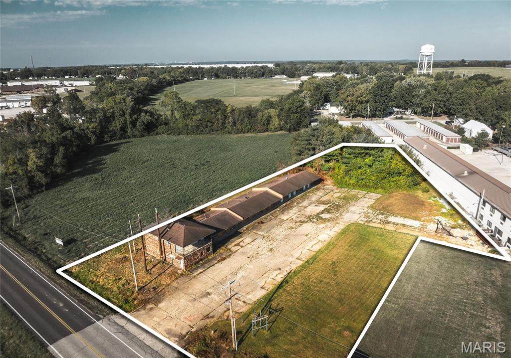 118 North Outer Road - Photo 1