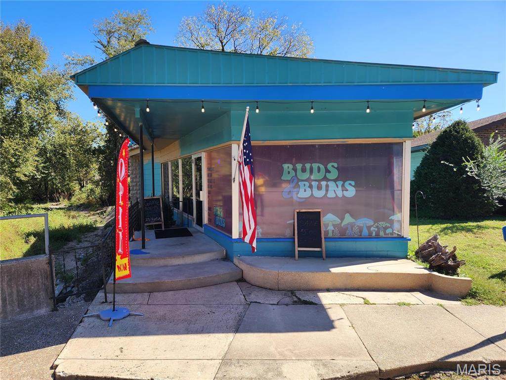 220 Main St. - Photo 1