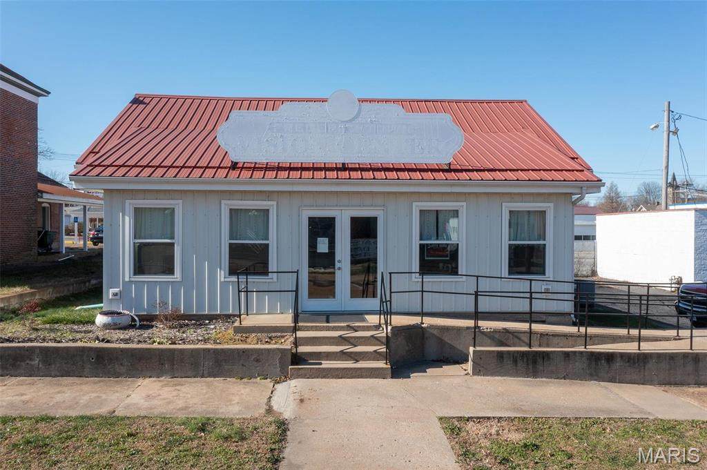 152 South Main - Photo 1