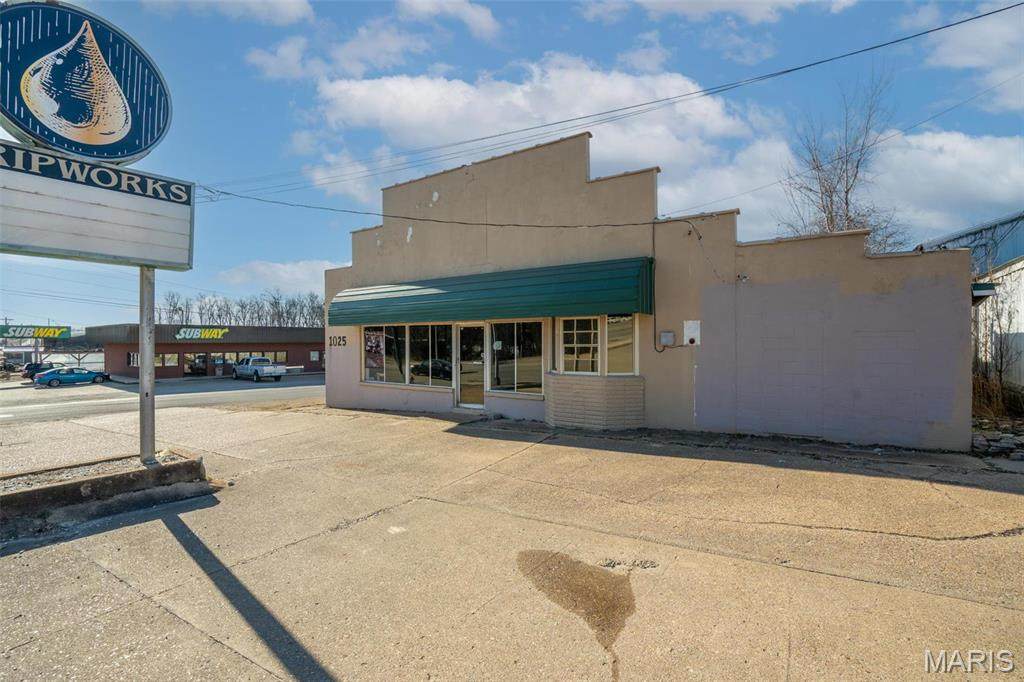1025 Westwood Boulevard - Photo 1