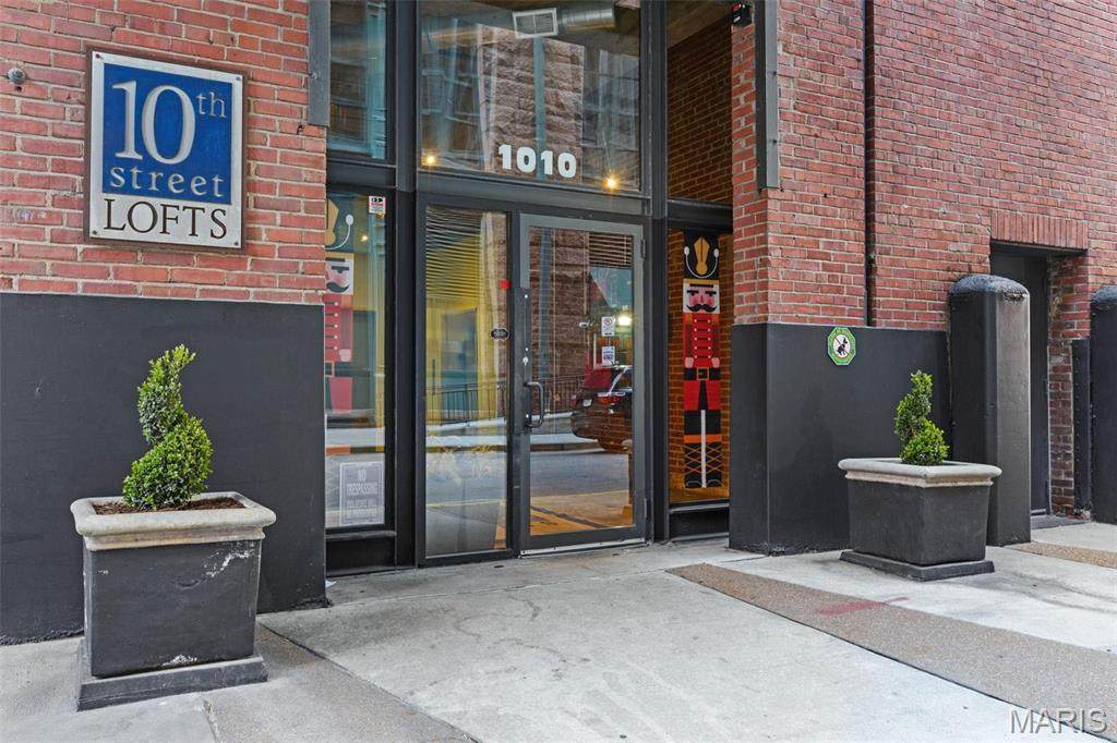 1010 Saint Charles Street - Photo 1