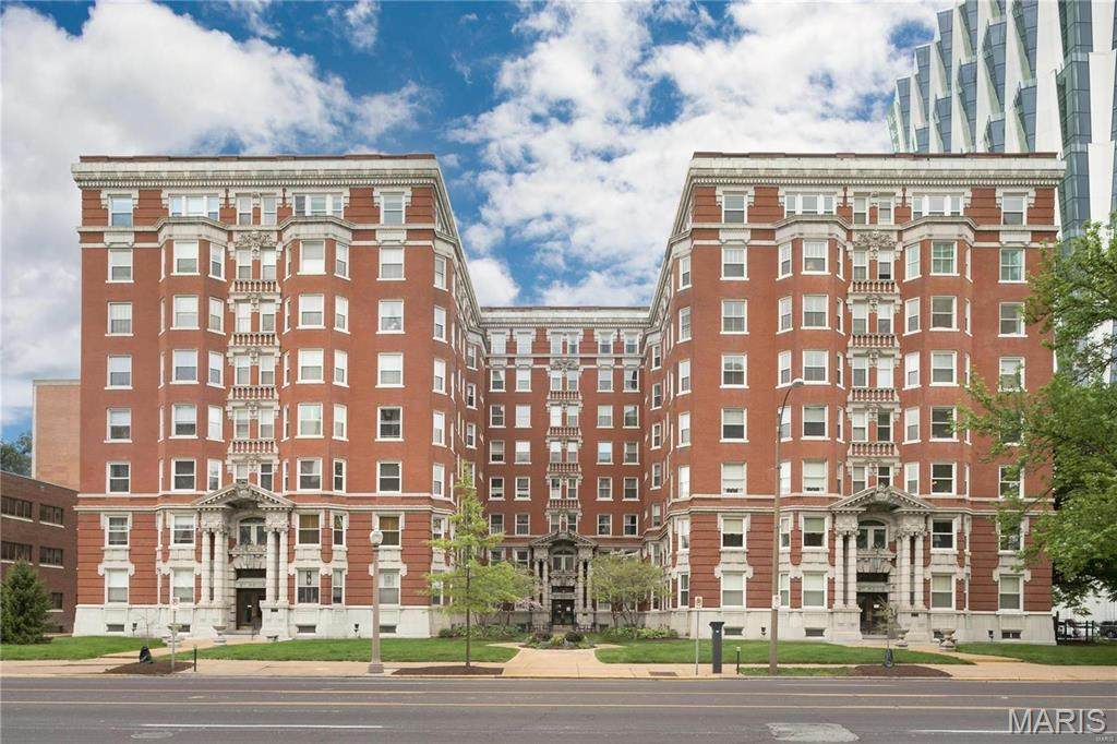 4954 Lindell Boulevard - Photo 1