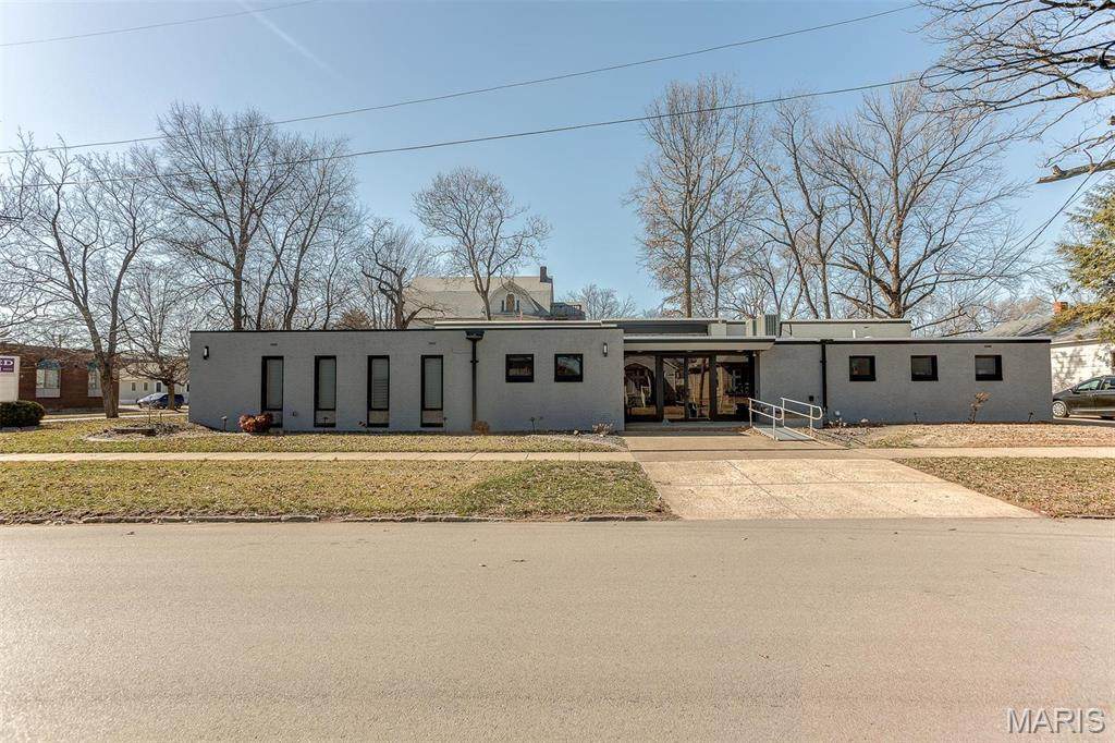 104 Pine Street - Photo 1