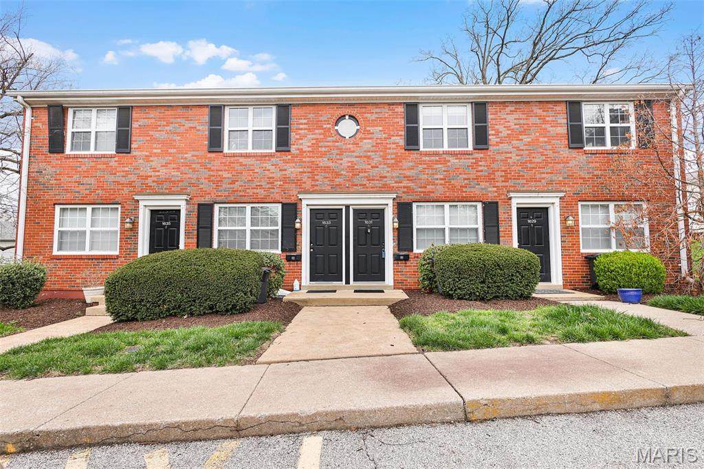 1631 Swan Circle - Photo 1