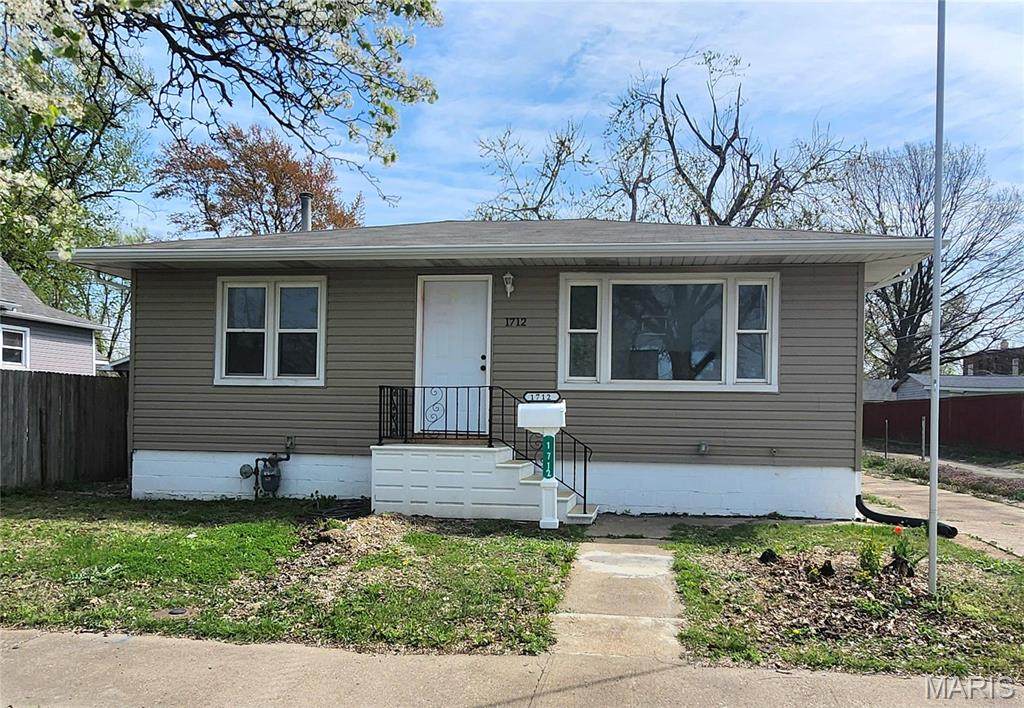 1712 Spruce Street - Photo 1