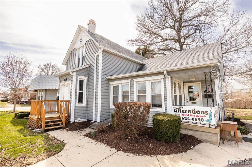 633 Lincoln Avenue - Photo 1