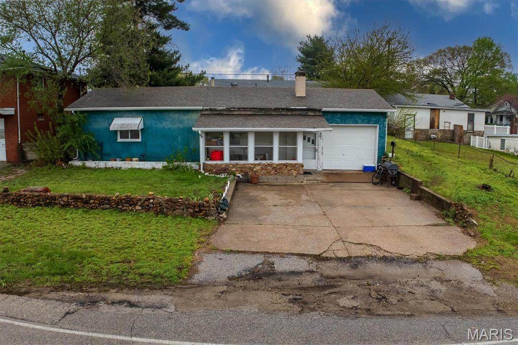516 Old Edwardsville Road - Photo 1