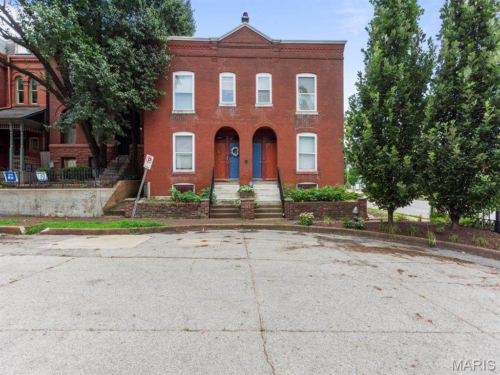 2352 Albion Place - Photo 1