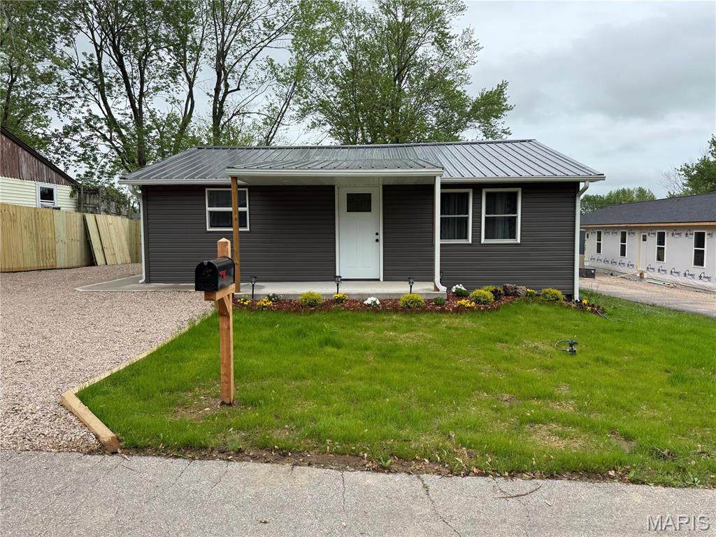229 Siebenman Street - Photo 1