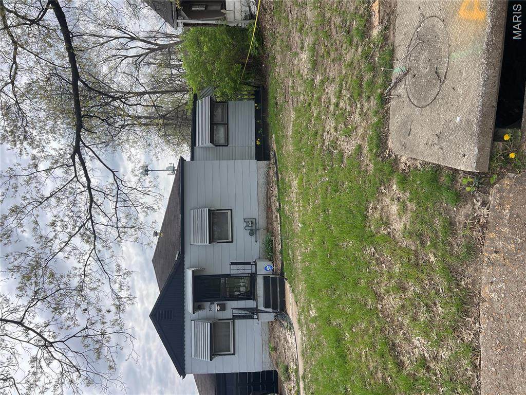 7401 Pleaseway Drive - Photo 1