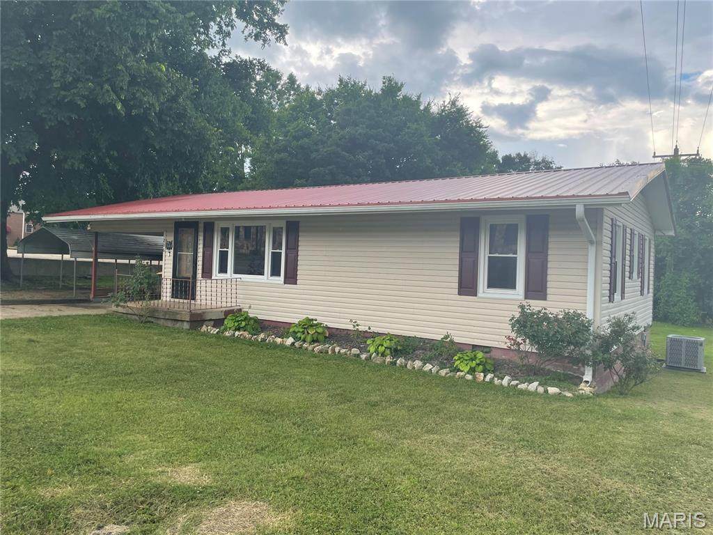 206 Spring Street - Photo 1