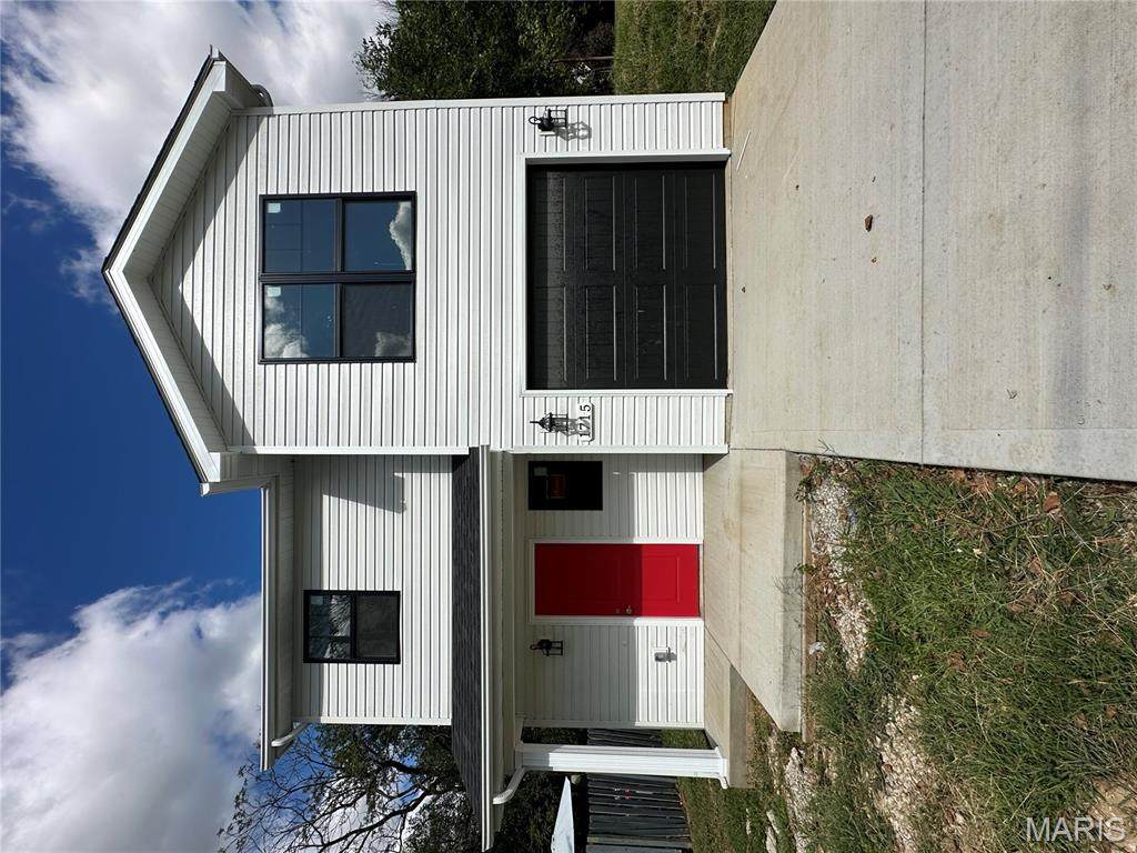 1715 Scheel Street - Photo 1