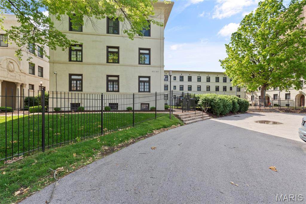 603 Westgate Avenue - Photo 1