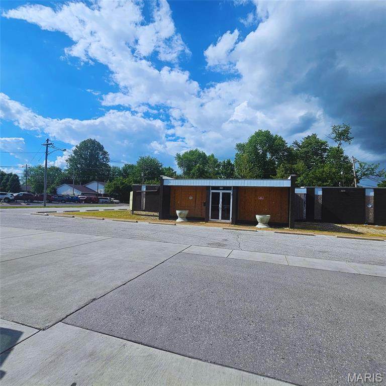 626 38th Street - Photo 1