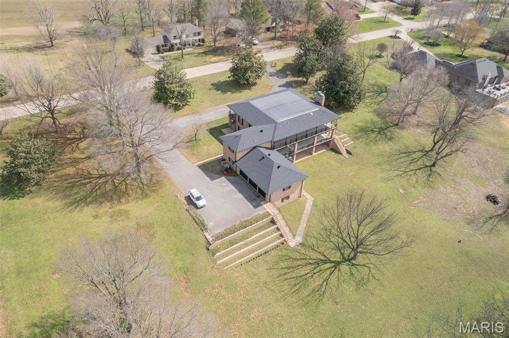 305 Ridge Drive - Photo 1