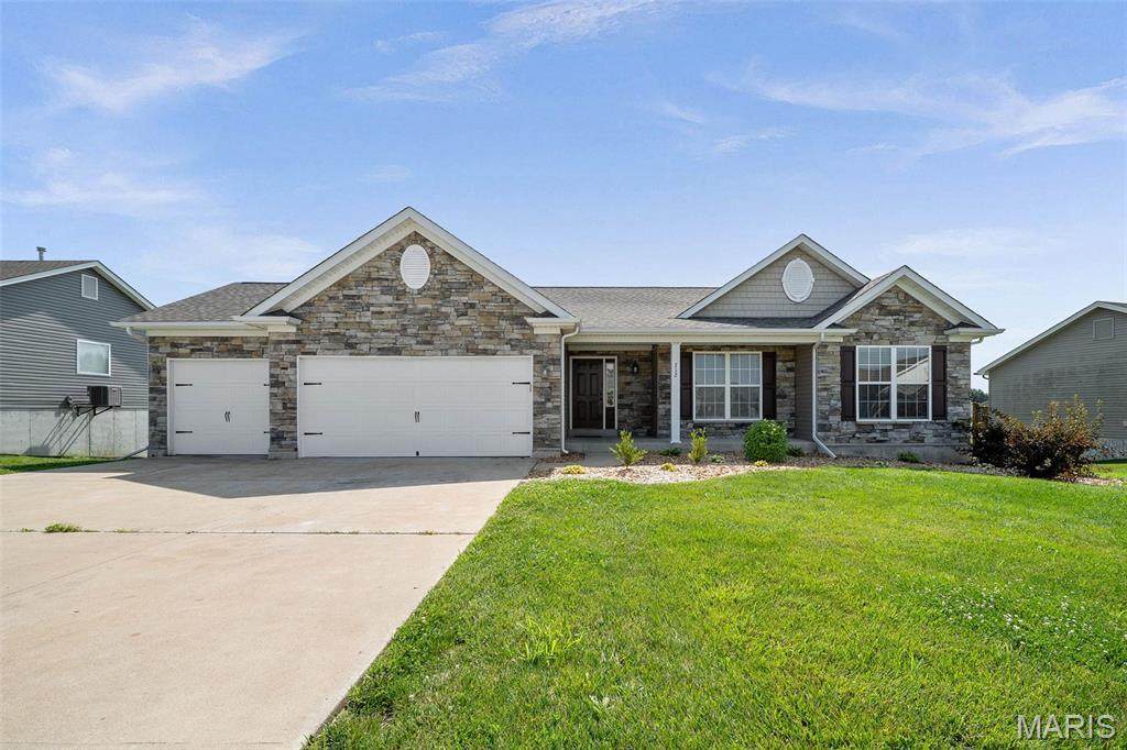 312 Waterford Court - Photo 1