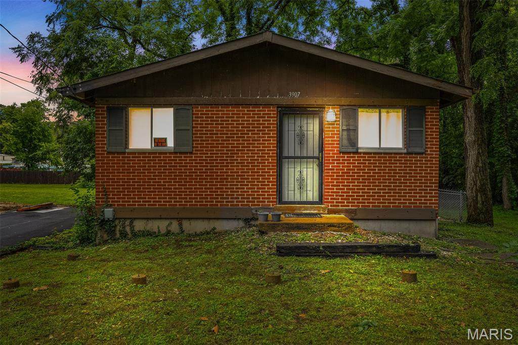3907 Valley Drive - Photo 1