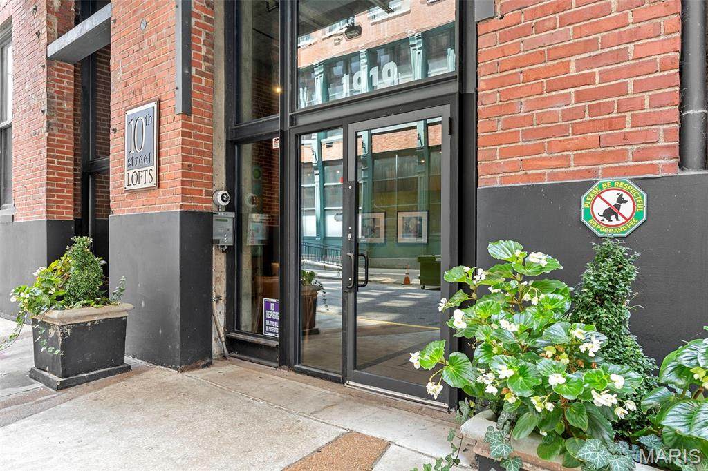 1010 Saint Charles Street - Photo 1