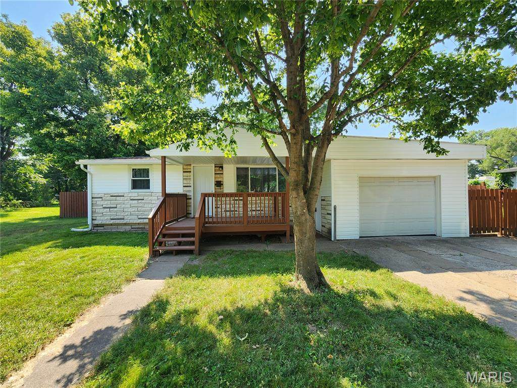 2132 Orville Avenue - Photo 1