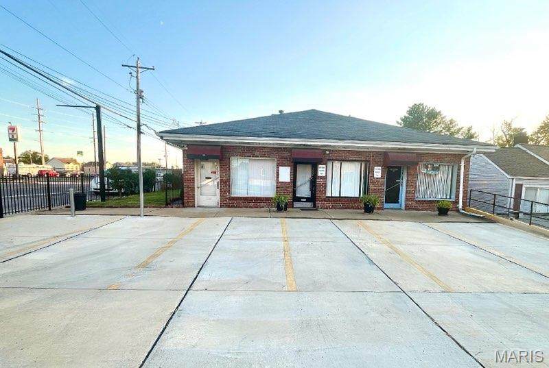 304 Hoffmeister Avenue - Photo 1