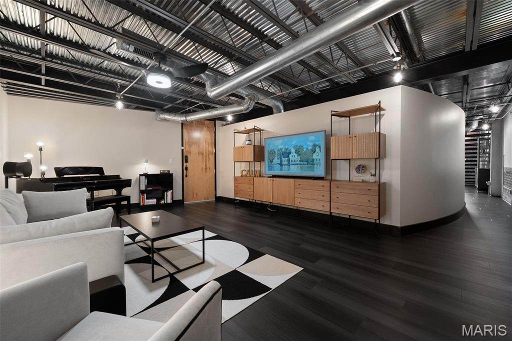 2323 Locust Street - Photo 1