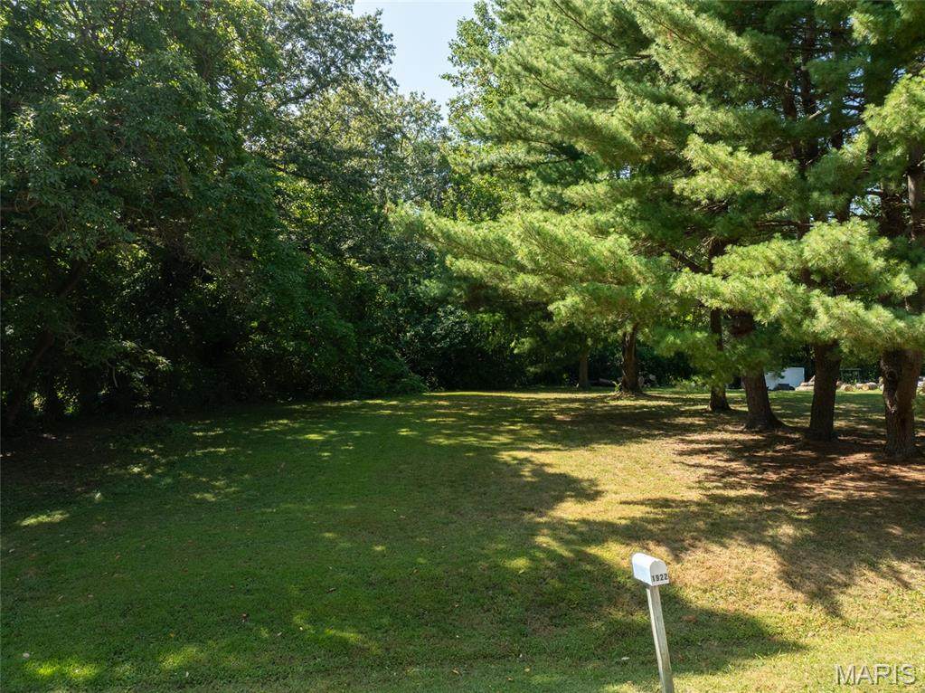 1802 Captains Drive - Photo 1
