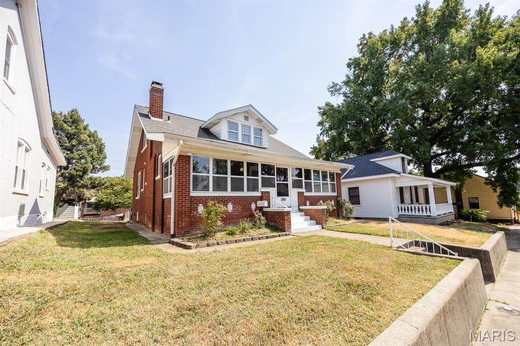 300 Jackson Street - Photo 1