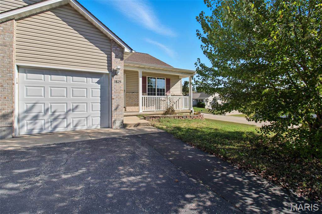 1825 Oak Knoll Drive - Photo 1