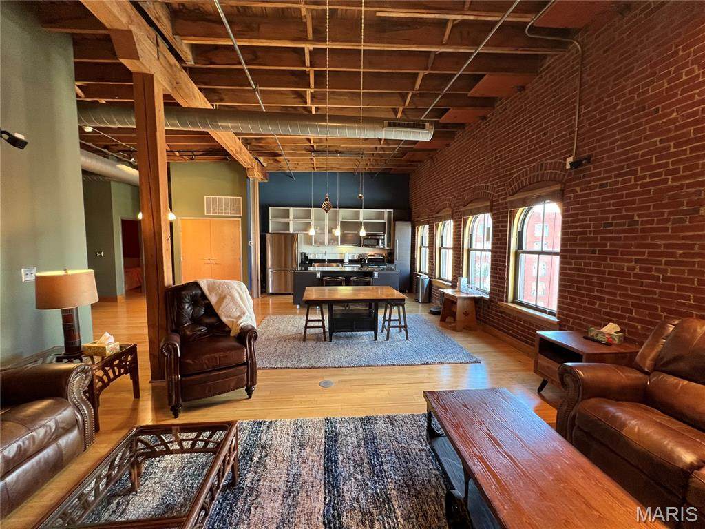 1004 Spruce Street - Photo 1