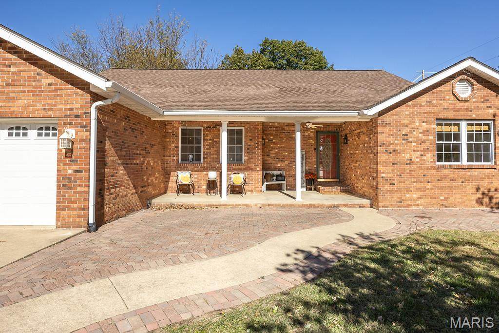 4825 Oak Ridge Drive - Photo 1