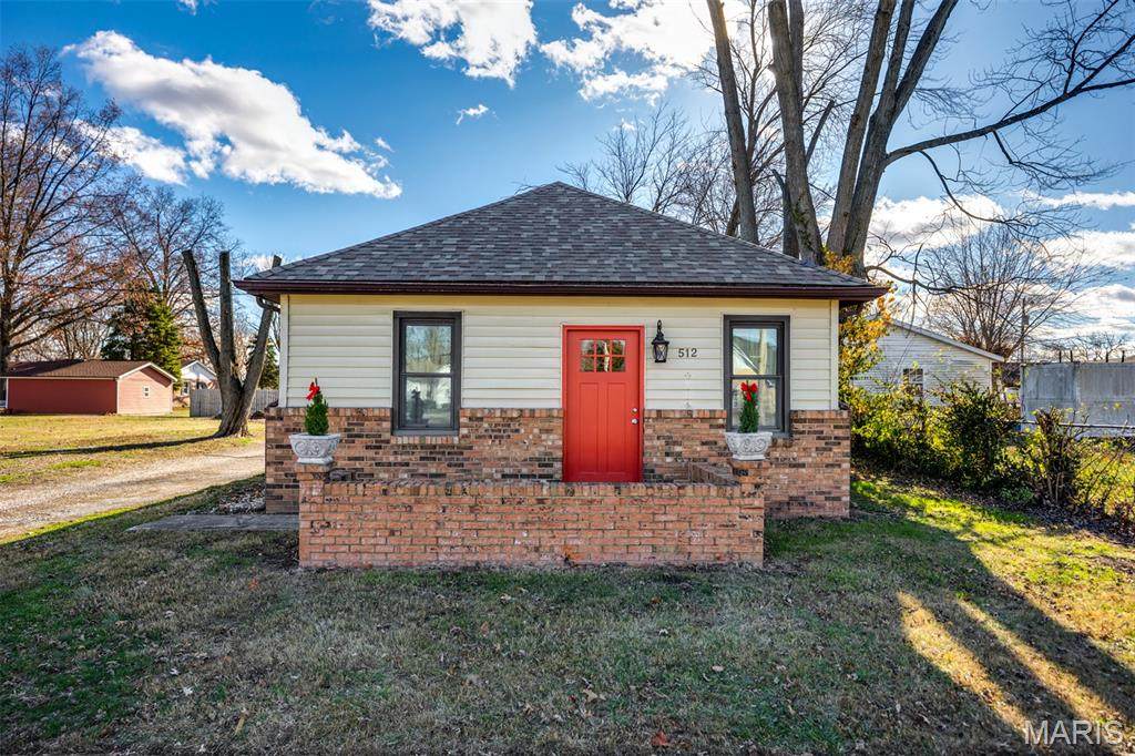 512 Nicholls Street - Photo 1