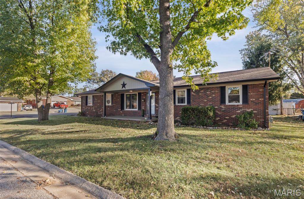 201 Utah Place - Photo 1