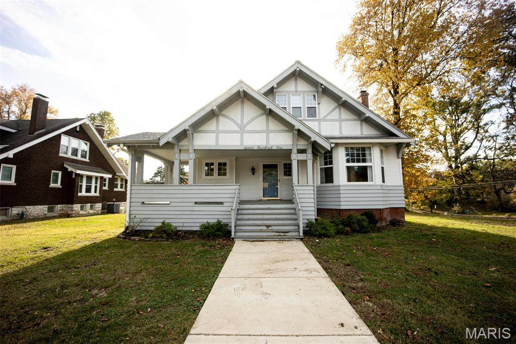 701 Forest Avenue - Photo 1