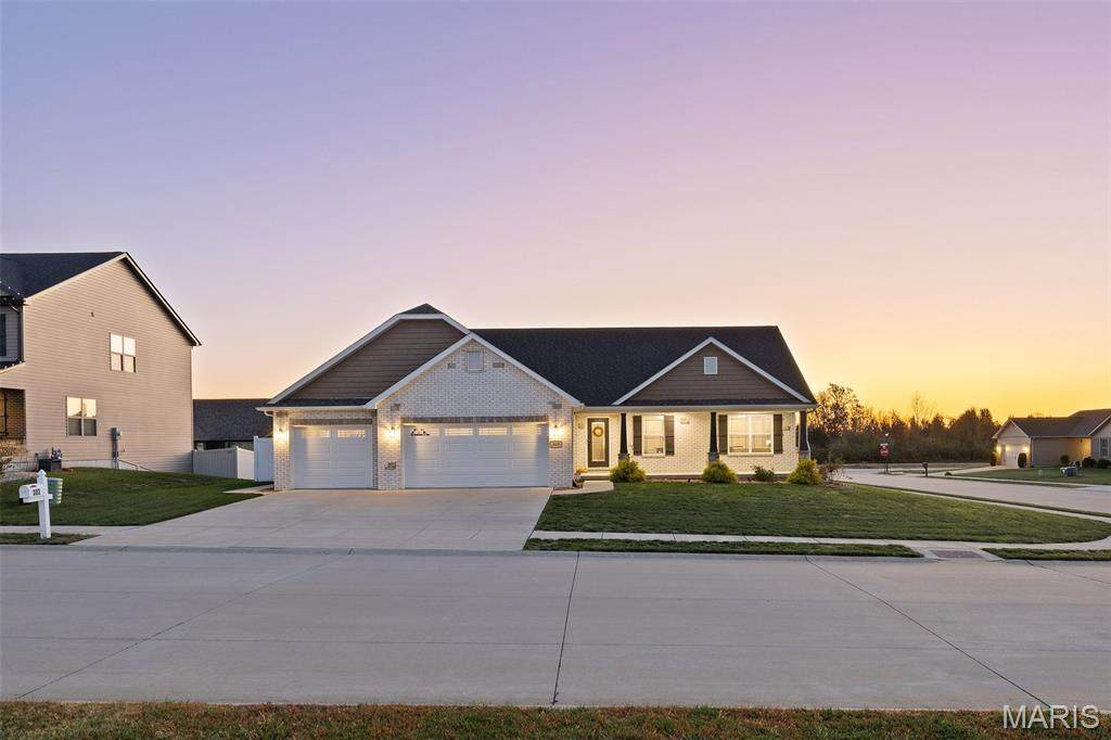 302 Carta Drive - Photo 1