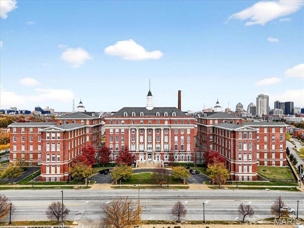 1515 Lafayette Avenue - Photo 1