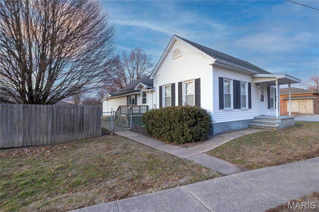 302 O'bannon Street - Photo 1