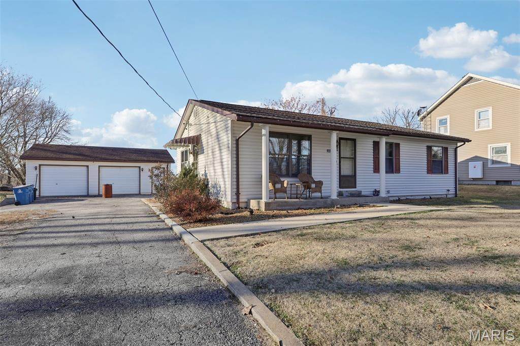 408 Hollywood Heights Road - Photo 1