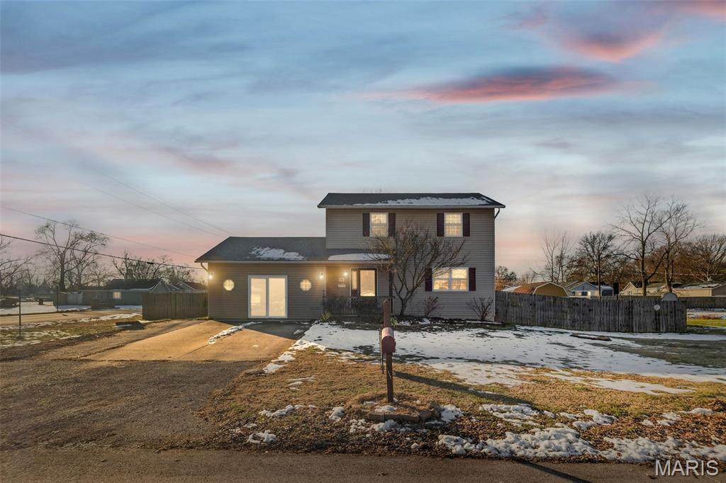 350 Illinois Avenue - Photo 1