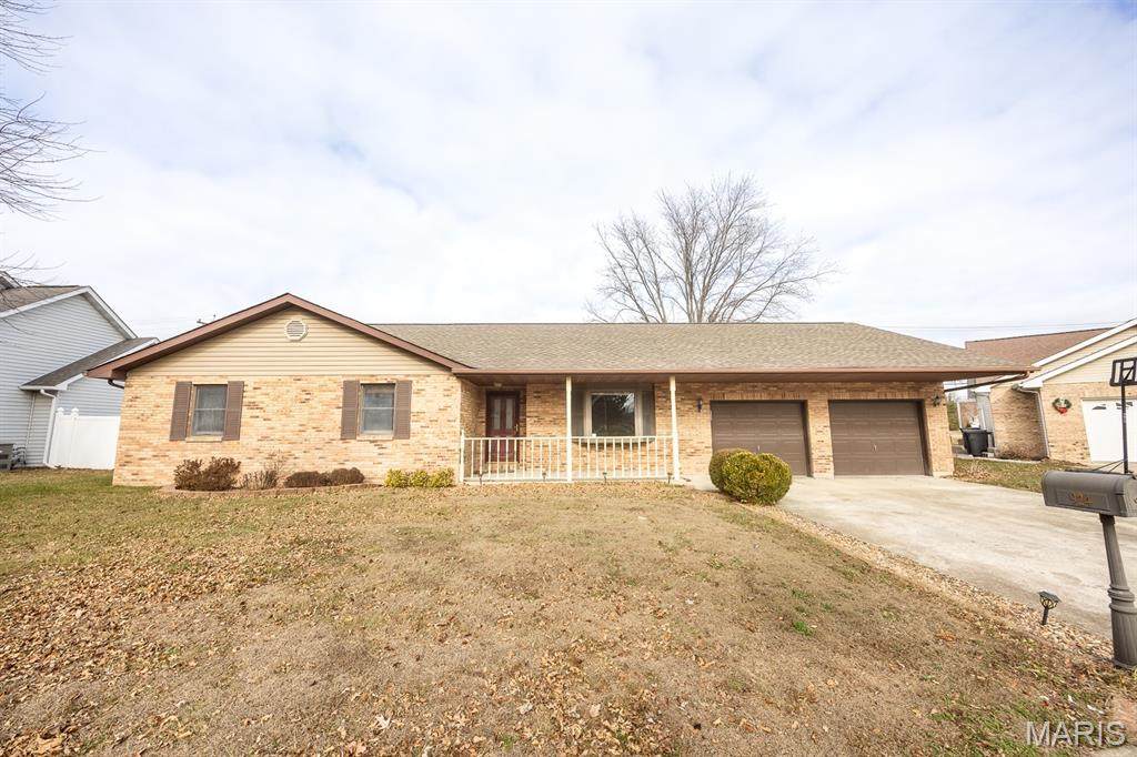 924 Dere Bere Drive - Photo 1