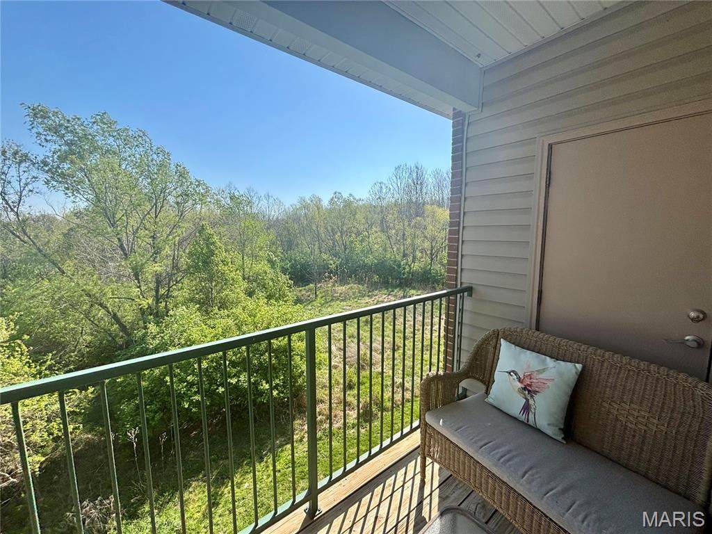 885 Forest Avenue - Photo 1